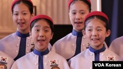 미 의회 한국전 정전 59주년 기념행사에서 축하공연을 한 한국의 리틀 앤젤스 합창단.