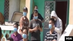 Chinese fleeing CAR violence are seen in Garoua Boulay, Cameroon, Jan. 10, 2021. (Moki Edwin Kindzeka/VOA)