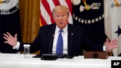 2020年5月19日特朗普总统在白宫内阁会议上发表讲话。