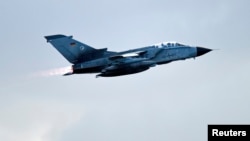 Un Tornado de la force aérienne Wing51, à la base aérienne allemande de Bundeswehr, le 4 décembre 2015. (REUTERS/Fabian Bimmer)