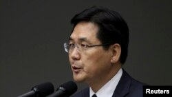 Juru bicara Kementerian Pertahanan Kim Min-seok pada konferensi pers di Seoul (8/5). 