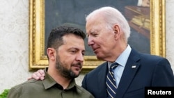 Компаниите не одговорија веднаш на барањата за коментар