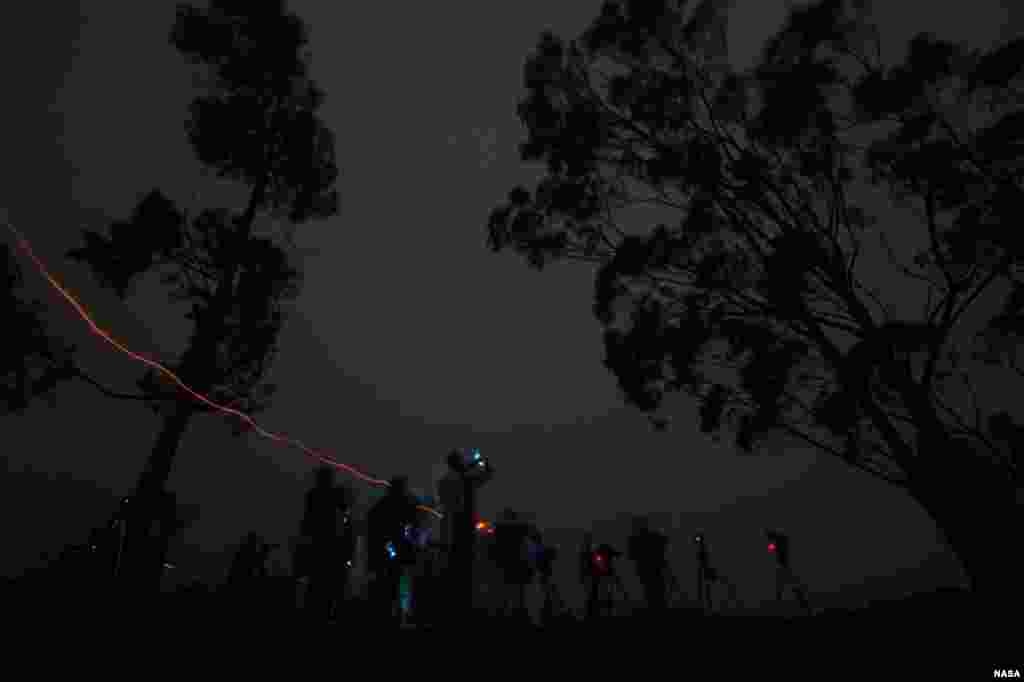 Kabut tebal menyelimuti kawasan peluncuran roket AS, Delta II di Vandenberg, California.&nbsp;