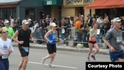 现场捕捉到的波士顿爆炸案嫌疑人面孔