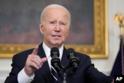 بایدن در حال سخنرانی در واکنش به حملات تروریستی حماس و جهاد اسلامی به اسرائیل