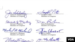 部分议员的签名(美国之音杨晨拍摄)