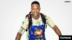 Pai Profeta, kudurista, apresentador de televisão e sargento