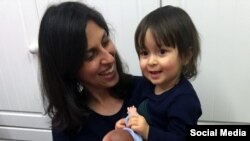 نازنین زاغری رتکلیف و فرزندش