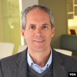 全球发展中心报告作者斯科特·莫里斯曾在奥巴马政府时期任职财政部与世行相关的部门。