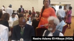 Farfesa Wole Shoyinka wanda ya bada kasida a taron