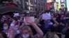 纽约：愤怒在抗疫和重启中燃烧