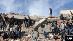 Türkiyədə zəlzələ bölgəsində Azərbaycanın 191 xilasedicisi işləyir