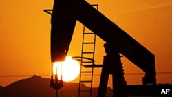 바레인 사키르의 산유 시설. (자료사진)