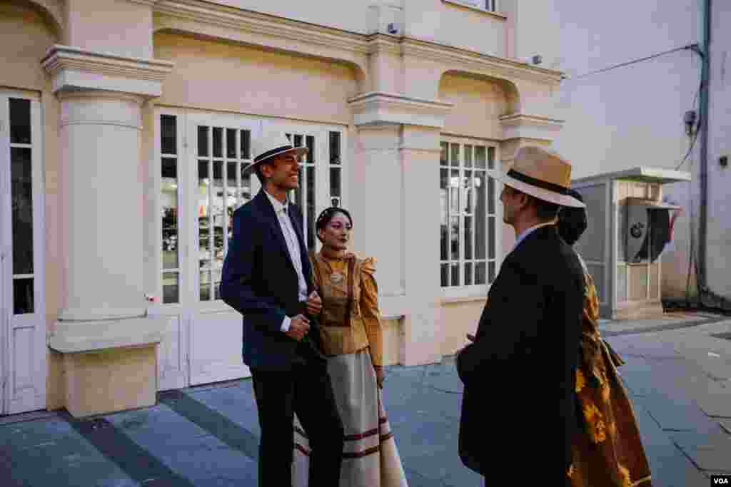 Brakja Manaki Costumes