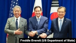 美国国务卿马尔科·卢比奥、日本外务大臣岩屋毅和韩国外交部长赵显在出席联合国大会之际在纽约市举行三边会晤。(2025年9月22日)