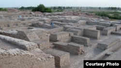A city-settlement of the the Indus Valley Civilization, ca. 2600-1500 BCE. (Comrogues, Creative Commons)