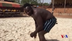 Eloi Zerbo champion de lutte burkinabè depuis 3 ans (vidéo)