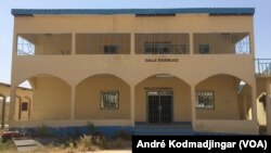 La salle d'audience du palais de justice de N'Djamena, le 22 octobre 2017. (VOA/André Kodmadjingar)