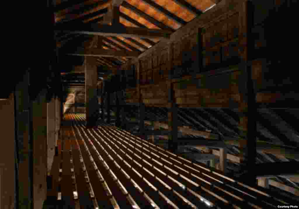 Pemintalan sutera Tomioka dan situs-situs terkait di Jepang adalah kompleks pemintalan bersejarah yang didirikan pada 1872 di prefektur Gunma, sebelah barat laut Tokyo. (UNESCO)