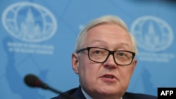 Deputi Menteri Luar Negeri Rusia Sergei Ryabkov memberikan keterangan tentang perjanjian Intermediate-Range Nuclear Forces (INF) 1987 di Moskow pada 5 Agustus 2019. (Foto: AFP/Kirill Kudryavtsev)
