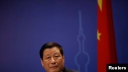 Shanghai's Mayor Ying Yong attends a news conference after the annual session of the local parliament in Shanghai, China January 20, 2017. REUTERS/Aly Song