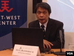 菲律宾大学海洋事务及海洋法研究所主任杰伊巴汤巴卡（美国之音钟辰芳拍摄）