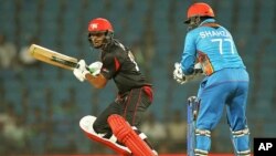 شهزاد محمدی حین گرفتن توپ در عقب وکت ها