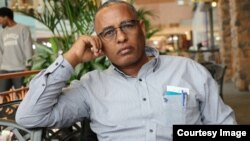 ዶ/ር አብርሃም ዓለሙ የሥነ ጹሑፍና ፎክሎር ተመራማሪ 