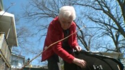 Thanks to Neighbors, Elderly Can Age in Place