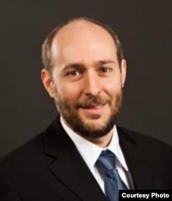 “韩国经济研究所”资深研究员斯坦格隆 (韩国经济研究所)