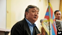 洛地嘉日2008年5月在达兰萨拉见记者（美联社）