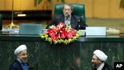 취임식에 도착한 하산 로하니 이란 신임 대통령