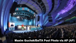 白俄罗斯总统卢卡申科2021年2月11日在议会发表讲（美联社）