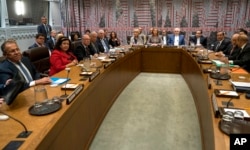 آقای تیلرسون می گوید دیدار در فضایی محترمانه بود.