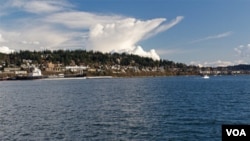 美国西北华盛顿州8万人口的小城贝林汉姆（Bellingham)依山傍海，用“风景优美”来描述只能说评判者给分太吝啬。贝林汉姆也是终年不封冻的天然良港，其海岸线无需疏浚即可接纳排水量20万吨以上的海岬型货轮