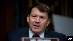 마이크 라운즈 공화당 상원의원.