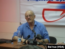 皮昂特科夫斯基 (美国之音白桦拍摄)