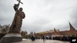 Владимир Путин на открытии памятника князю Владимиру