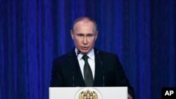 Vladimir Poutine s'exprime depuis le Kremlin, Moscou, le 22 février 2018 