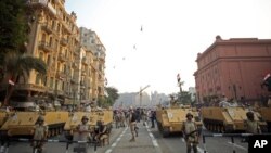 L'armée egyptienne sur la place, au Caire, Egypte, le 6 octobre 2013. 