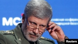 وزیر دفاع ایران گفت که این راکت هدف تعیین‌شده را با موفقیت نشانه گرفته است