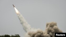 ບັນດາທະຫານ ຟິລິບປິນ ແລະ ສະຫະລັດ ເຂົ້າຮ່ວມໃນການຊ້ອມລົບຮ່ວມຕົວຈິງ.