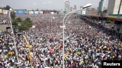 Ethiopians attend a rally in suppor