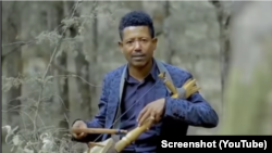 Artist Darajjee Shuumii 