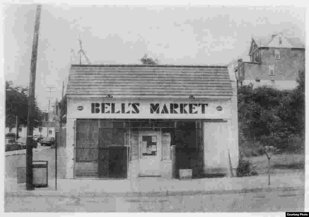 Bell's Market is open for business in Braddock, Pennsylvania. (George L. Smyth)