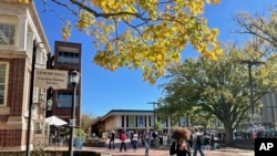 资料照片：北卡罗来纳州大学教堂山分校。(2022年10月24日)