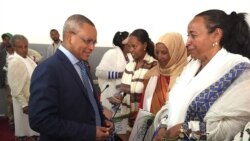 ምብጻሕ ካብ ዝተፈላለያ ክልላትን ከባቢታት ዝተወከላ ኣዴታት ኣምባሳደራት ሰላም ኣብ ከተማ መቐለን ባህርዳርን