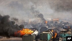 Serangan Taliban terhadap fasilitas penyimpanan minyak di pinggiran Kabul, Afghanistan (5/7).