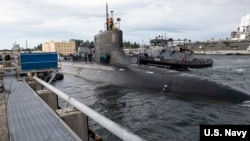 美国海军“康涅狄格”号核动力潜艇(USS Connecticut)2021年5月27日离开位于华盛顿州的一个军港前往印太地区执行任务（美国海军照片）