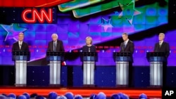 Le dernier débat des candidats aux primaires démocrates pour la présidentielle américaine, mardi 13 octobre 2015.